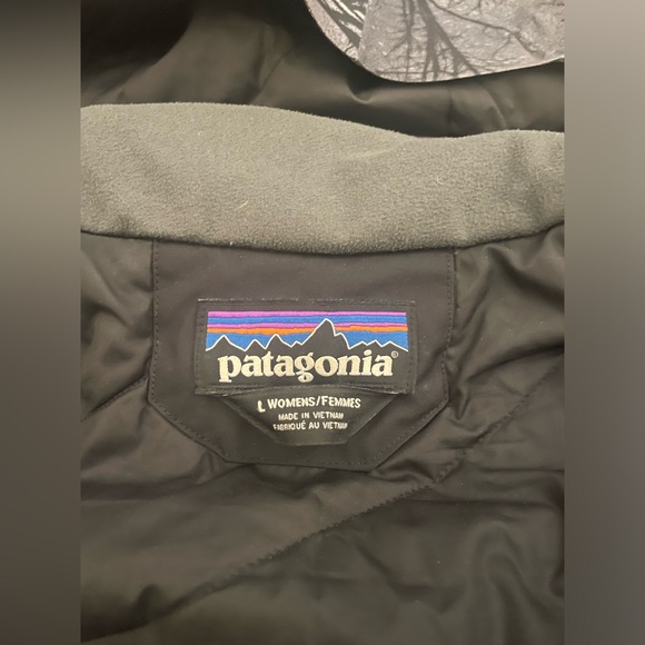Patagonia Women’s Snowbelle Insulated Ski Jacket - Picture 3 of 3